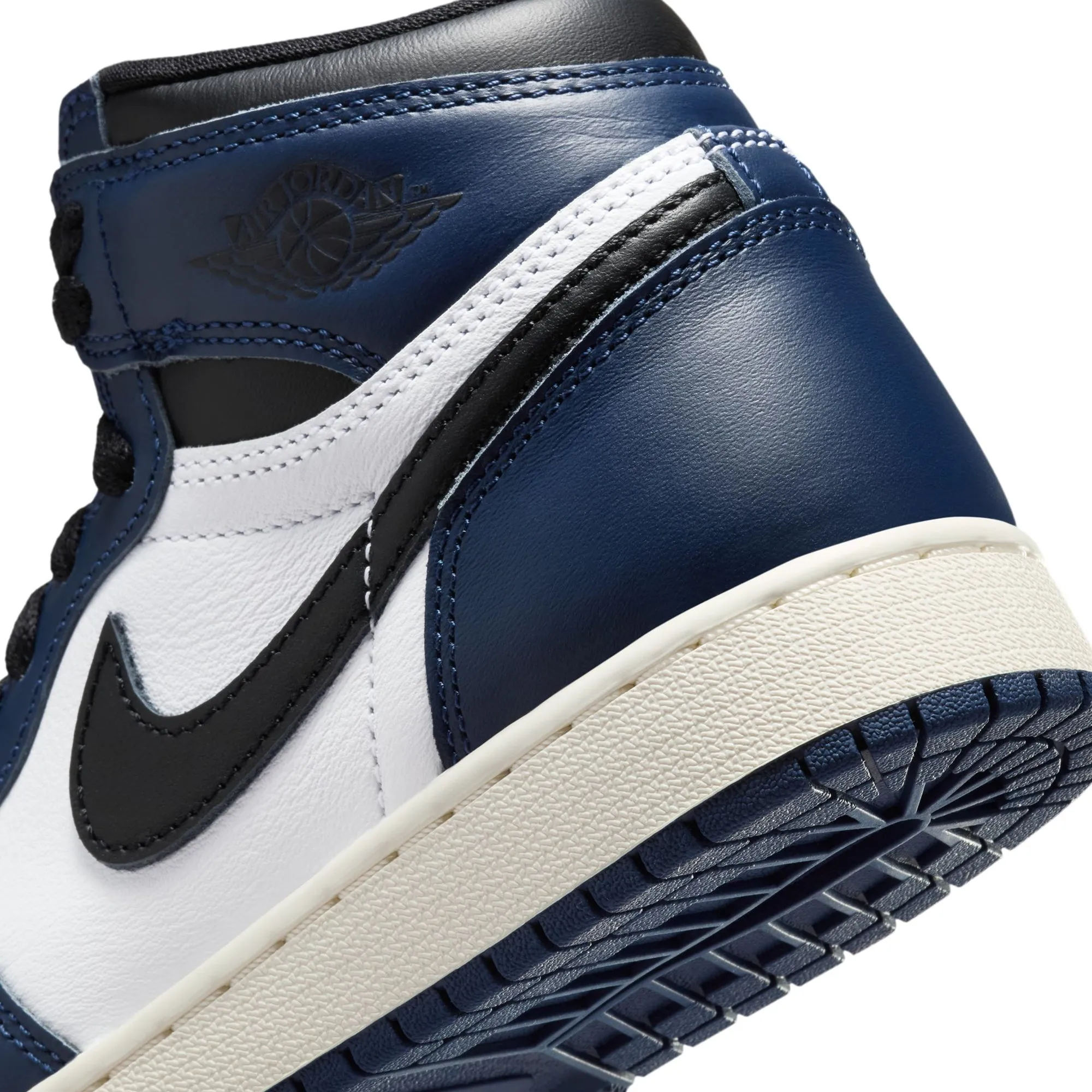 Air Jordan 1 Kids High OG "Midnight Navy" Shoes