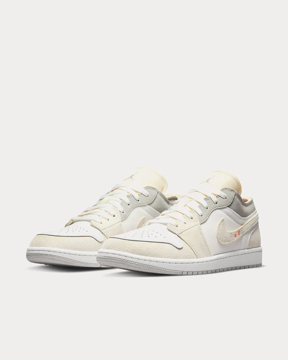 Air Jordan 1 Low SE Craft White / Phantom / Sail / Neutral Grey Low Top Sneakers