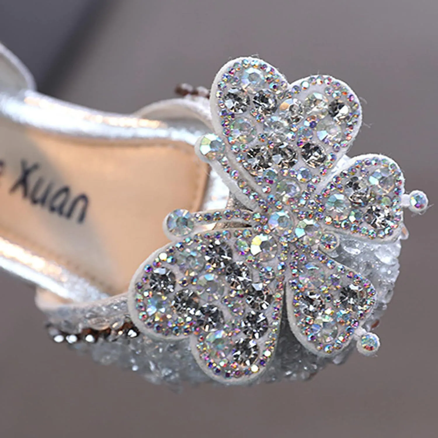 Fashion Spring And Summer Girls Shoes Dress Performance Dance Shoes Rhinestone Sequins Cartoon Butterfly Baby