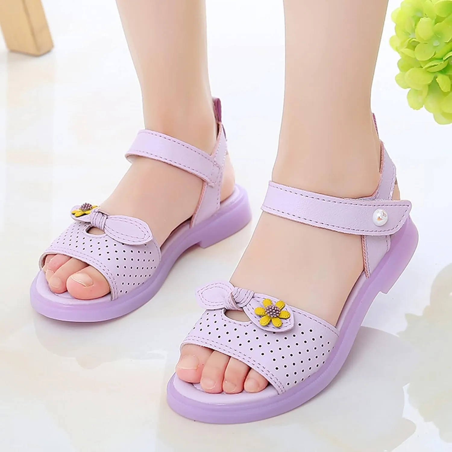 Girls Open Toe Soft Sole Flat Sandals 2025 Comfortable Outdoor Holiday Winter Slippers for Big Girls Kids Footwear