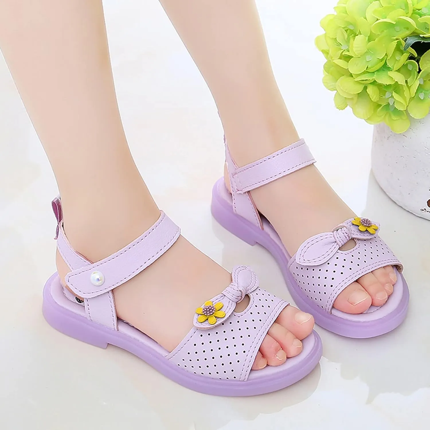 Girls Open Toe Soft Sole Flat Sandals 2025 Comfortable Outdoor Holiday Winter Slippers for Big Girls Kids Footwear
