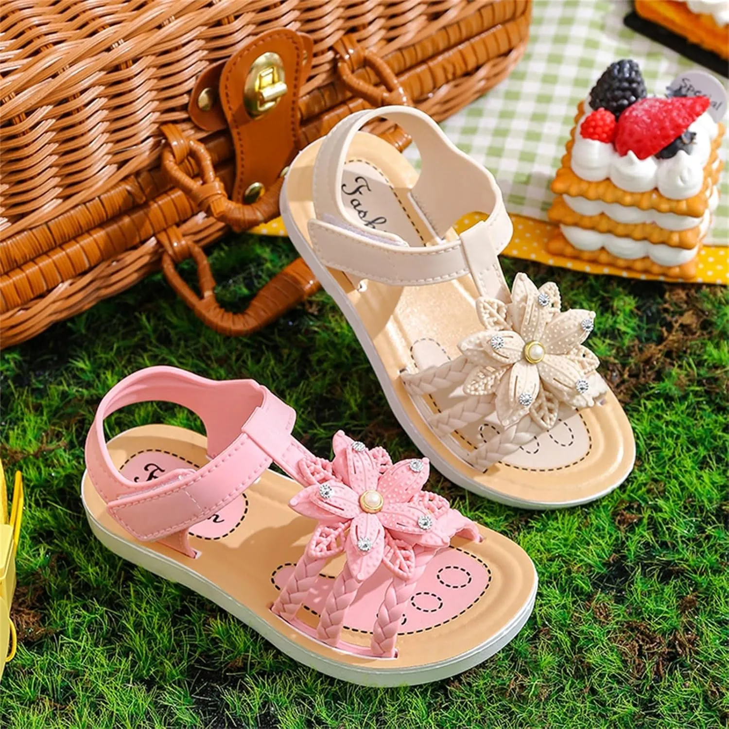 Kids Girls Soft Sole Flower Sandals Open Toe Lightweight Comfortable Anti Slip Holiday Vacation Girls Slippers