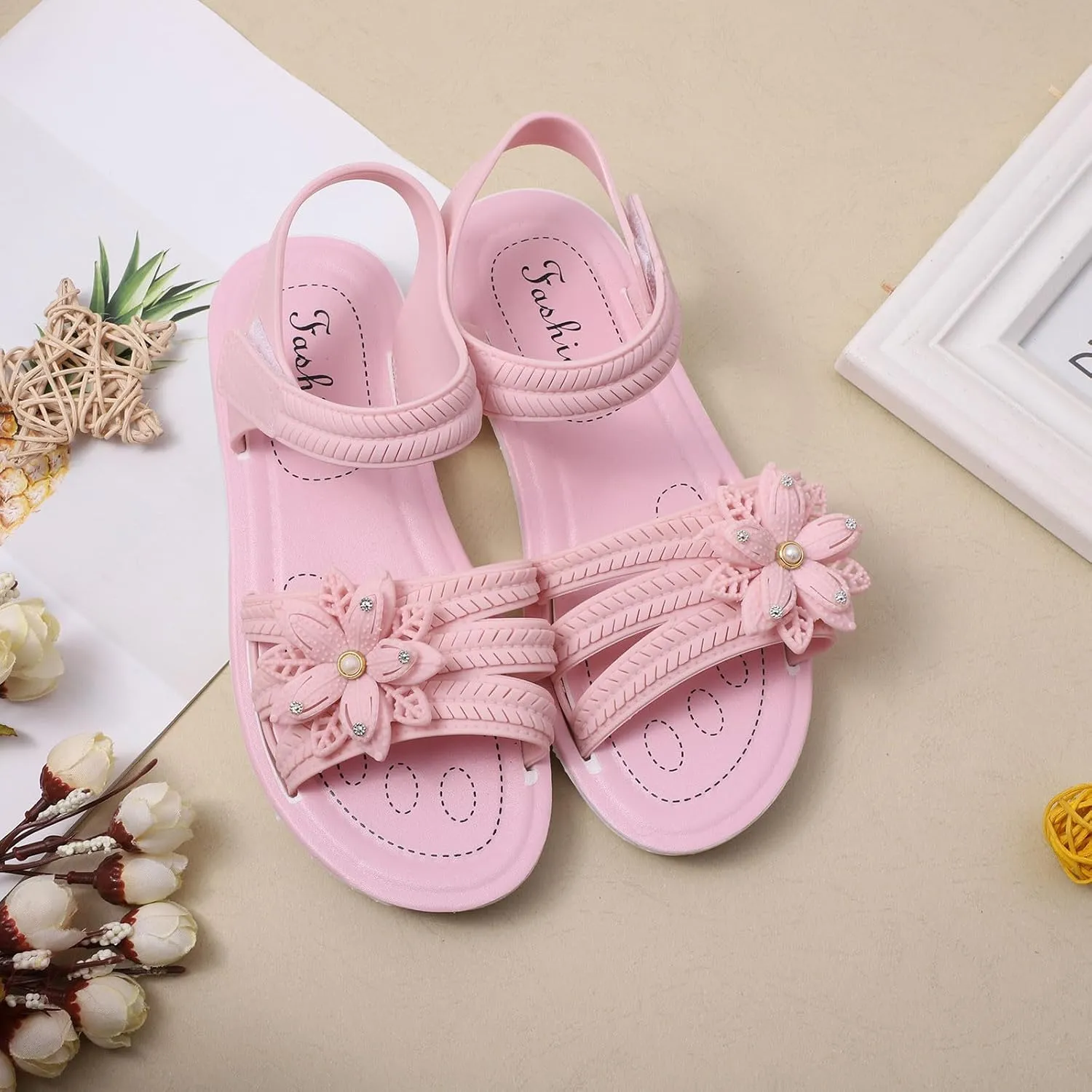 Kids Girls Soft Sole Flower Sandals Open Toe Lightweight Comfortable Anti Slip Holiday Vacation Girls Slippers