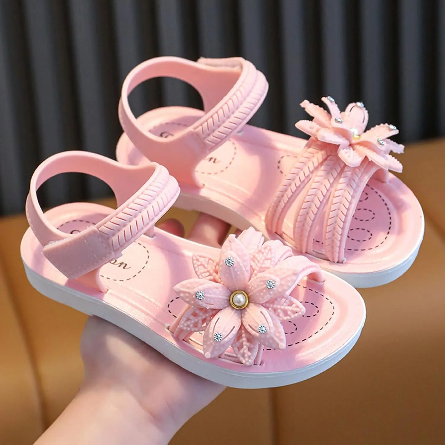 Little Girls Princess Flower Sandals Non Slip Soft Sole Comfortable Fashion Open Toe Flat Sandals Cute Beach Shoes