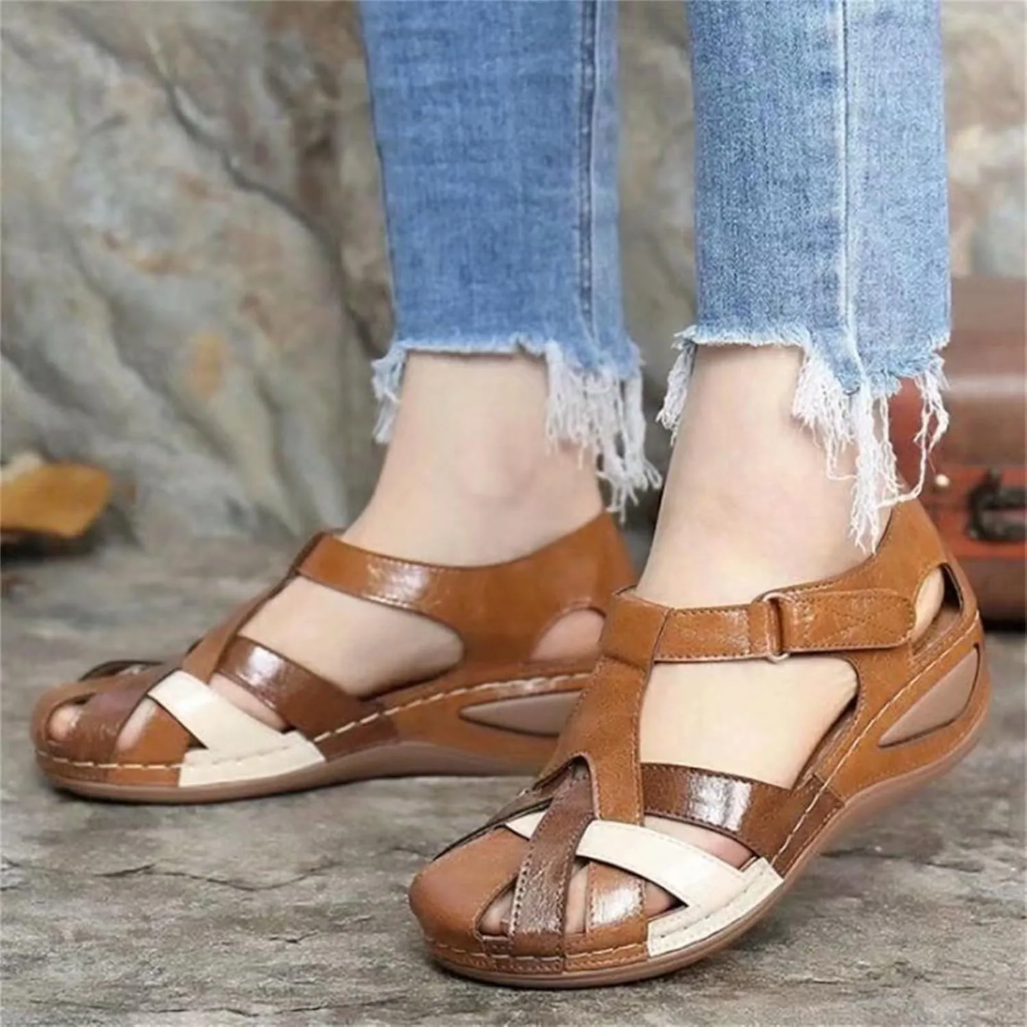 Womens Leather Sandals Bohemia Vintage Closed Toe Wedge Shoes Hollow Out Cross Orthopedic Sandals Breathable Outdoor Shoes