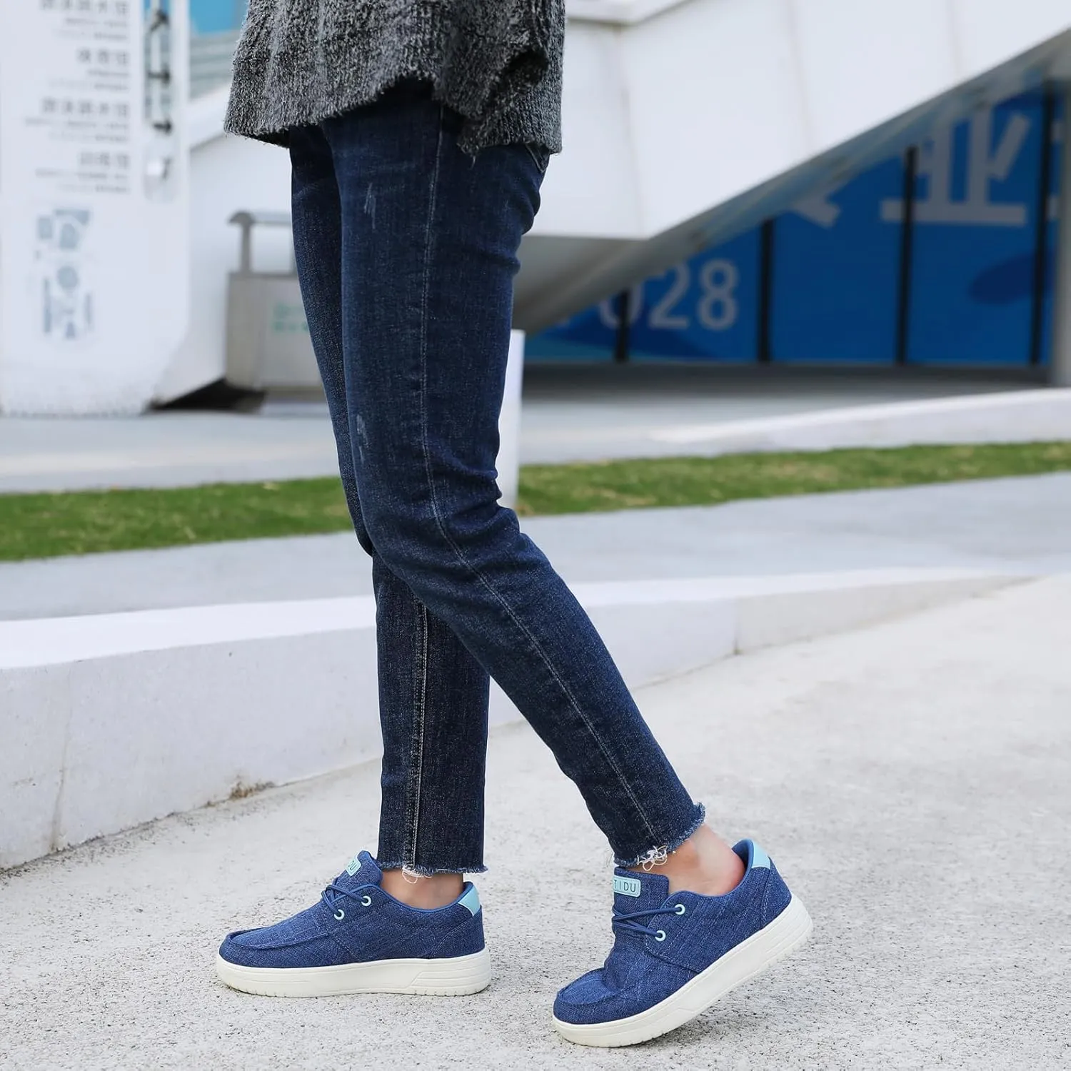 Women's Loafers Arch Support Boat Shoes Slip On Canvas Sneakers Comfortable Walking Flats with Orthotic Insoles for Foot Pain Relief